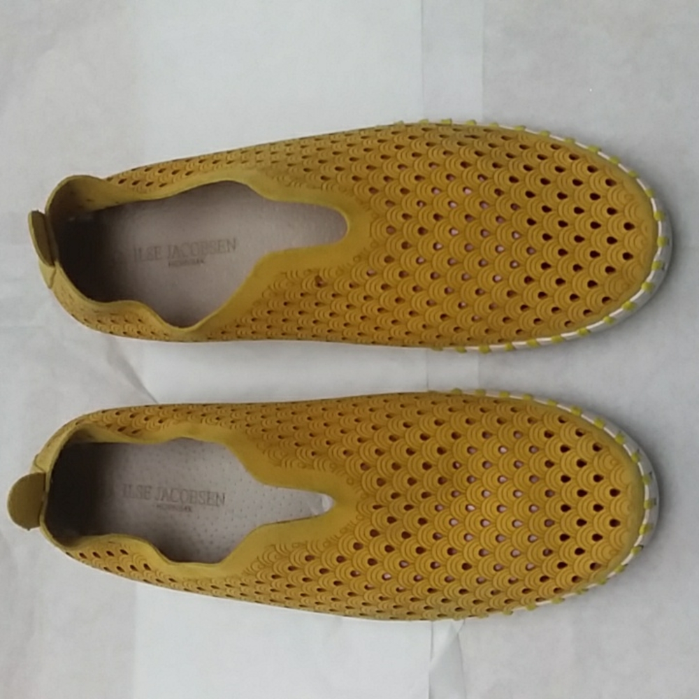 ILSE Jacobsen slip on flat
